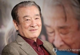 "순결하고 아름다운 소녀" 이순재 갑질 이어 또 논란
