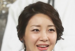 결혼 8년 만에…이아현, 세 번째 이혼