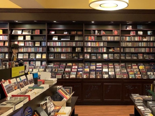 [인스타산책] 풍월당 - 정신과 의사가 만든 클래식 킹덤