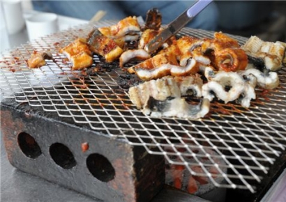 "여보, 장어값 대폭락이래" 외식하려고 했더니…어민들만 피눈물?