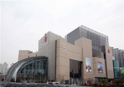 스트리트의 격을 올리다… 신세계 센텀시티, 럭셔리 스트리트웨어 브랜드 ‘피어오브갓’ 오픈