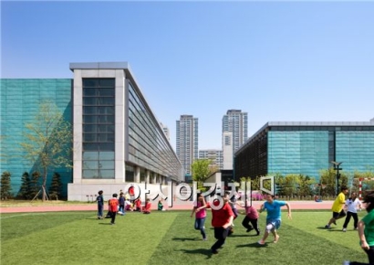 졸업까지 학비만 6억이상…한동훈 딸도 나온 韓 '귀족학교'[조선물가실록]