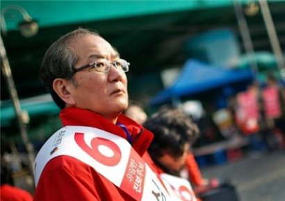 '나는 빠리의 택시운전사' 홍세화 별세…향년 77세
