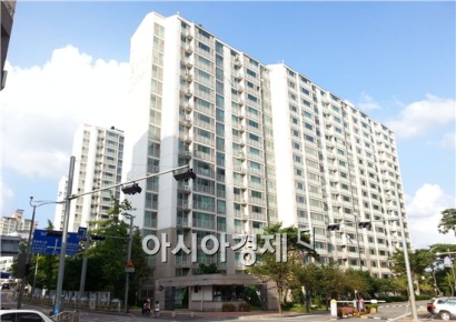 국토부, 1기 신도시 재건축 선도지구 공모 개시 