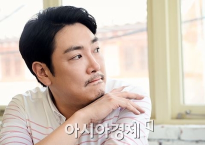 다큐 감독의 폭로…"2014년 조진웅이 주먹으로 얼굴 때려"