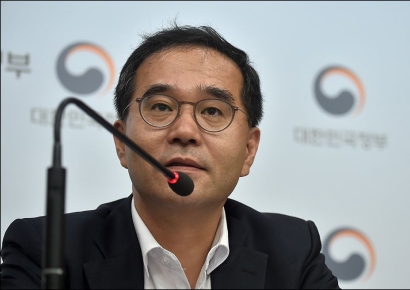 농협금융 회장 이찬우 취임…산적한 과제는