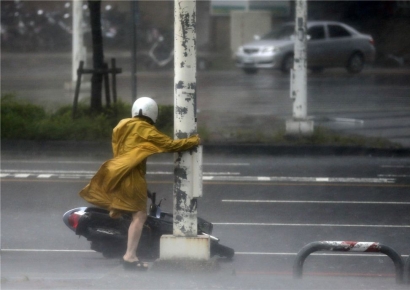 슈퍼태풍, 中 본토 두 차례 '강타'…인명피해 100여명