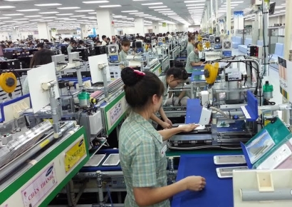 "베트남, 인센티브 제공 부족 인텔·LG화학 잃어…삼성도 일부 이전"