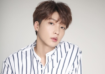 "추운 날 고생하셨어요"…집회 참가자들에게 기프티콘 쏜 스타들 