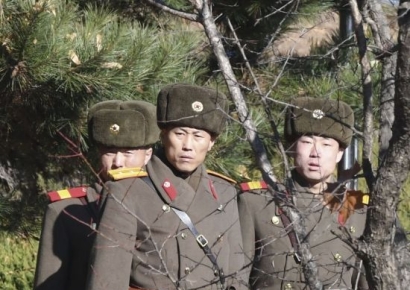 합참 "북한군 1명 군사분계선 넘어 귀순"