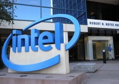 '1조 트랜지스터 시대'…위기의 인텔, 파운드리 혁신 기술 선보여