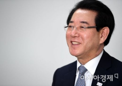 나훈아 "왼쪽, 니는 잘했나" 쓴소리…전남지사 "양비론 물타기 안돼"