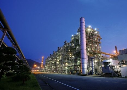 "나프타 가격의 3분의 1"…석화업계, 에탄 도입 추진