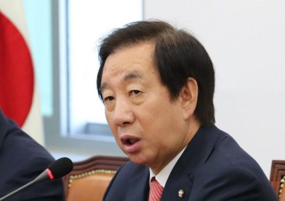 [리얼미터 조사] 한국당 김성태 제안 '출산주도성장'에 "반대" 60%