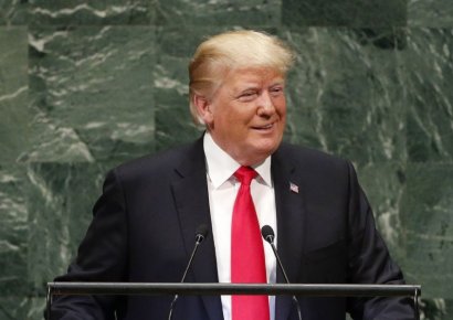 트럼프, 유엔 연설서 자화자찬 시작에 좌중 '웃음바다'
