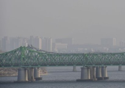 극심한 미세먼지에…수도권·충남 '석탄발전소→LNG' 추가 전환 추진