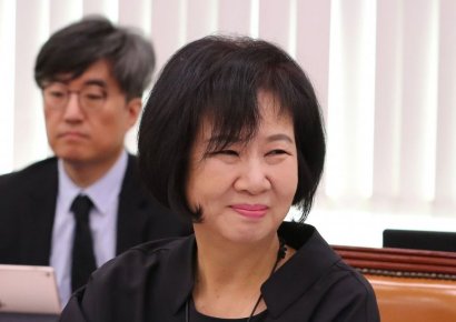 손혜원 "당적 내려놓겠다"...민주당 탈당선언 