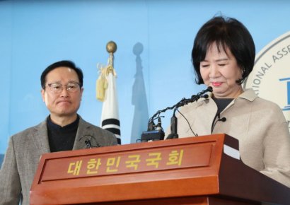 손혜원, 박지원에 이어 나경원·금태섭도 '저격'..."조심하시라" 
