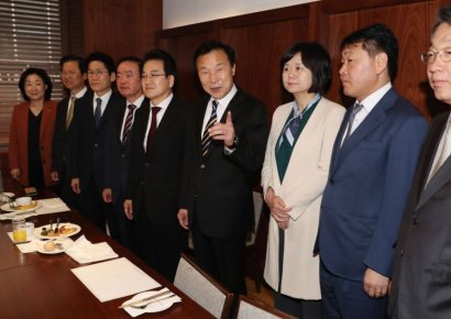 '선거제 패트' 임박?…4당 '협상속도' vs 한국당 '긴급회의'