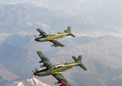 공군 "KA-1서 떨어진 기총포드 2개 수거…연료통 내일 탐색"