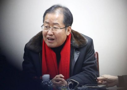 홍준표, 강효상 기밀유출 논란에 “마치 범죄인양 취급…반헌법적 발상” 
