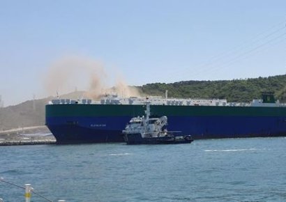 현대차 수출차량 2100여대 적재 대형 선박서 화재