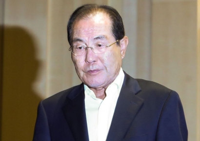 윤동한 회장, 콜마홀딩스 이사복귀 시도…父子 갈등 격화