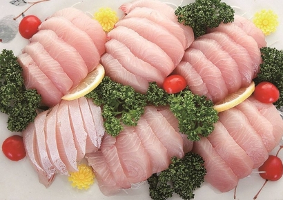 "이맘때 인기 폭발인데, 공급 없어요"…'㎏당 5만원' 가격 급등에 수산시장서도 절레절레