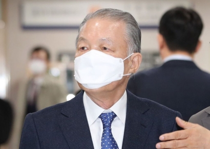 김기춘, 형사보상금 700만원 받는다…'세월호 보고시간 조작' 무죄