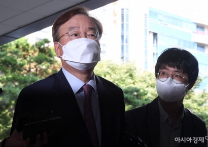 '트럼프-文 통화 누설' 강효상 전 의원 징역형 집유 확정…대법 "외교상 기밀 유출"