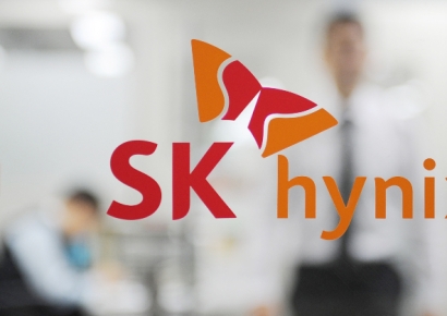 [특징주]SK하이닉스, HBM 경쟁우위 지속 전망에 '52주 신고가'
