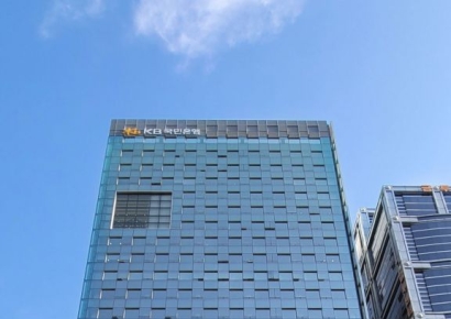 '위기가 저가 매입 기회' KB금융, 동남亞 금융사 추가 인수 검토