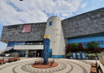 개인 서랍에서 공공의 기록으로… 양산시립박물관 유물 공개구입