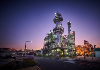 '전기차 붐' 맞춰 증설한 한화솔루션, 가동 앞두고 시장 '먹구름'