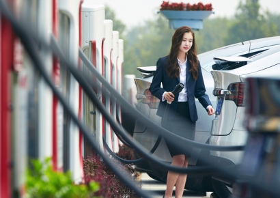 [단독]SK, 전기차 충전 상장사 '에스트래픽' 인수 나섰다