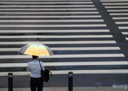 횡단보도 중간에 우뚝…건너라는 아이들에 욕설 퍼부은 60대