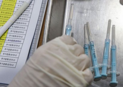 모더나 'XBB 1.5' 대응 백신, 긴급사용승인…다음달 접종 시작