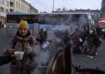 EU "우크라 난민 보호 제도 2025년 3월까지 연장"