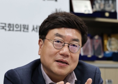 與사무총장 "대표가 임면권 가진 당직자 일괄 사퇴해달라"