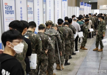 병장 월급 205만원 시대 온다…尹, 봉급 인상 계획 발표