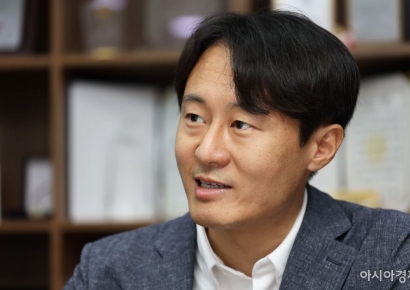'불출마' 이탄희 "멋없게 지면 최악…멋있게 이기자"