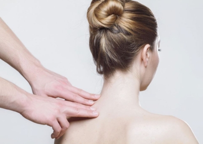 목 뻐근해 아내에게 마사지 받은 태국 남성, 뇌 괴사로 사망