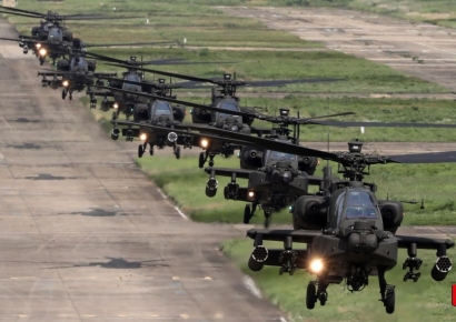 북한, '아파치 헬기' 추가 도입에 발끈…"살인장비 납입"