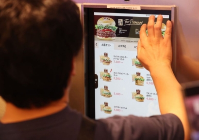 '월 30만원' 배달앱 수수료 허리 휜다…식당 10곳 중 1곳 '이것' 도입