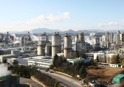 '2Q 적자' 롯데케미칼, 투자 줄이고 자산 매각 나선다(종합)