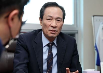 우상호, 尹 부정선거 영화 관람에 "이재명 대통령 만들기로 작정한 분"