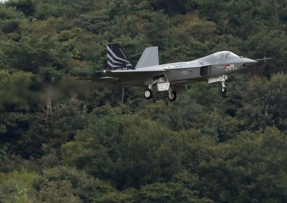 KF-21 최초 양산 계약 물량 절반 축소
