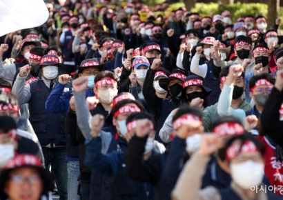 '착취적 하도급' 끊는다…공공부문 도급 구조개편 왜 나왔나