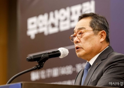 구자열 무협 회장, 연임 않기로…후임에 윤진식 전 장관