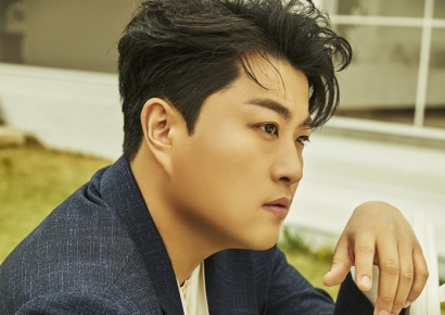 매니저가 김호중 옷 입고 자수…'뺑소니 혐의' 강제수사 착수